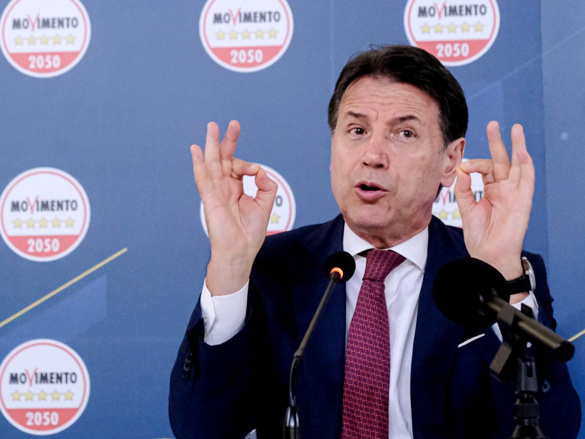 Conte si traveste da Sandokan pro Pal. Così diventa leader del partito islamico