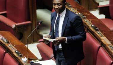 La svolta di Soumahoro: "Sono pronto a candidarmi con le forze del Tricolore"