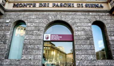 Nel risiko infinito c’è anche l’ipotesi che Delfin ceda la quota Mps a Orcel