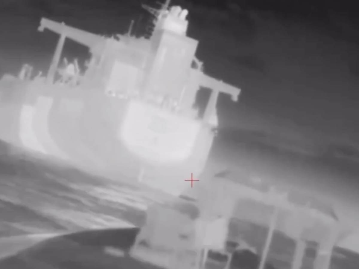 Russia, abbattuti tre droni ucraini in rotta verso Mosca. Gli 007 di Kiev rivendicano: "Esplosione nella capitale russa nostra operazione"