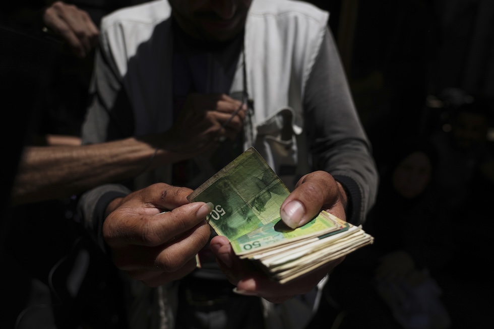 Banconote di shekel usurate 