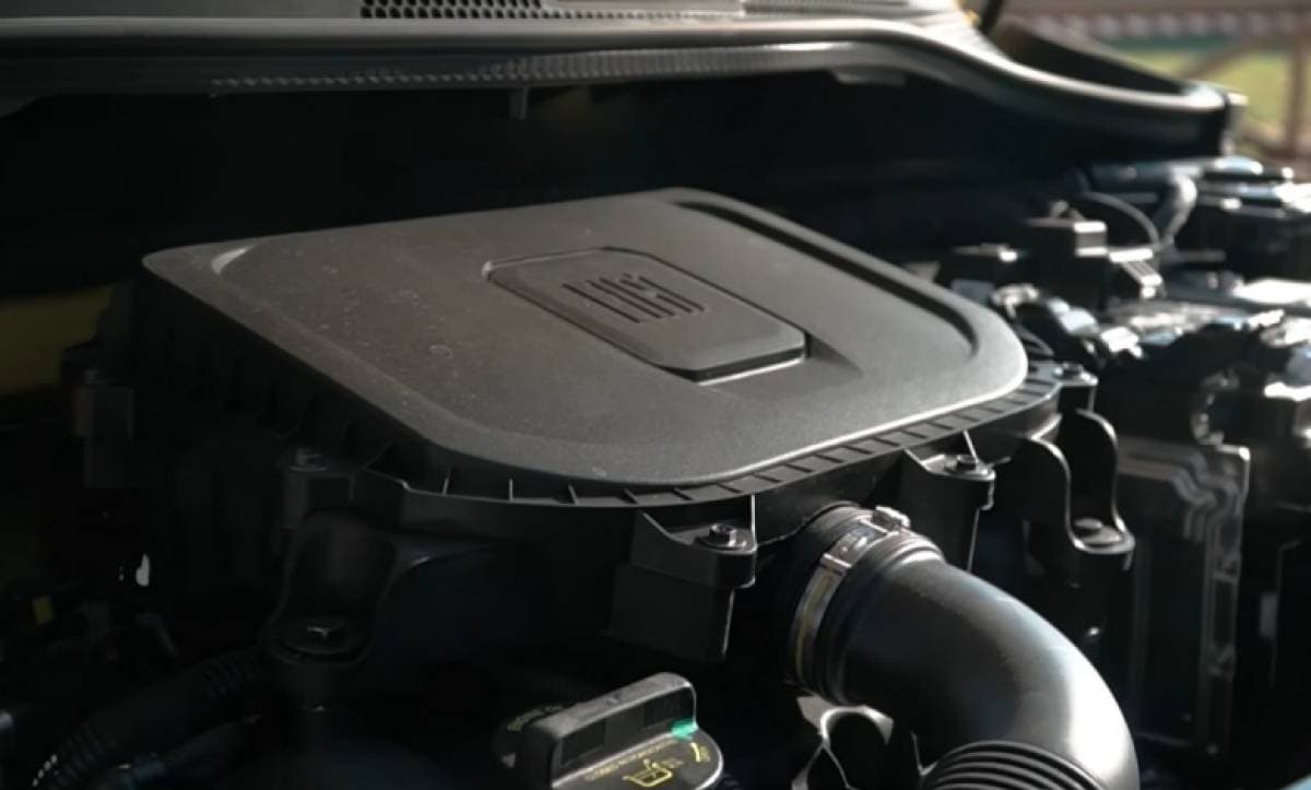 i segreti del motore della Fiat 500 Hybrid