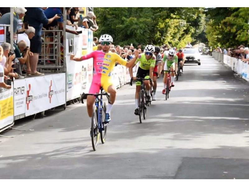 LINEA VERDE. CROSS E STRADA NON FA DIFFERENZA PER IL TALENTO DELL'OLIO CHE SOGNA DI INCONTRARE VAN DER POEL