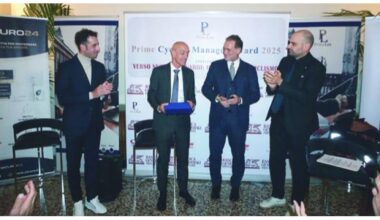 E' LUI IL MIGLIOR MANAGER DEL CICLISMO MONDIALE 2025