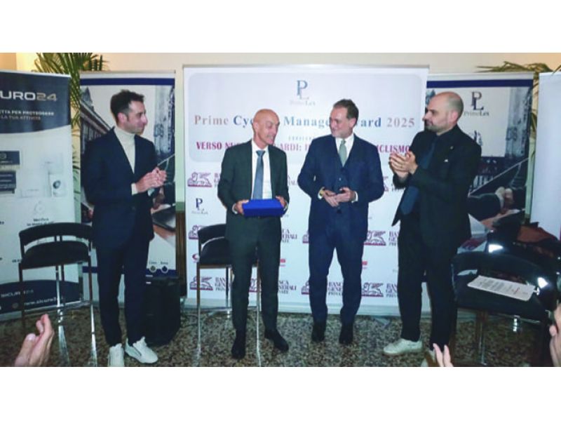 E' LUI IL MIGLIOR MANAGER DEL CICLISMO MONDIALE 2025