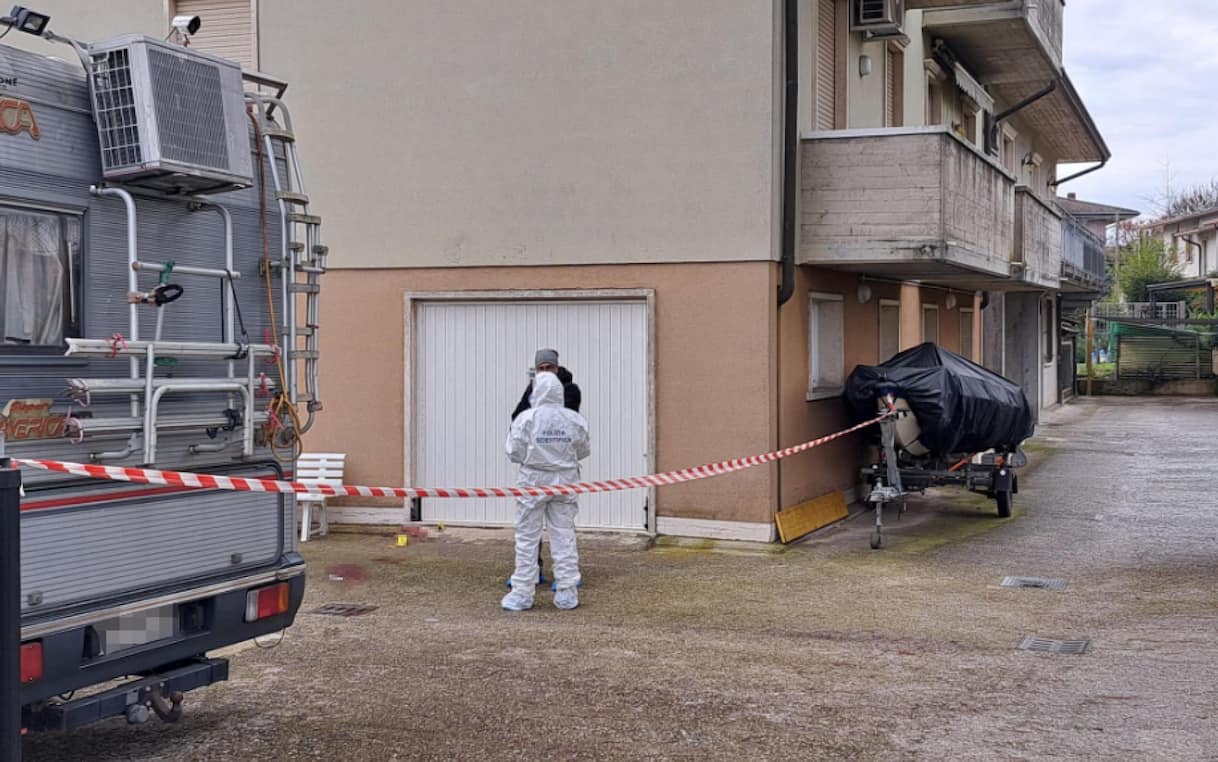 Vicenza, donna trovata in una pozza di sangue a Torri di Quartesolo: è grave