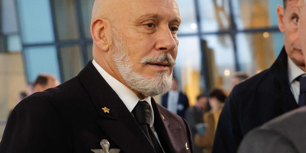 Cavo Dragone frena sui cyberattacchi. Meloni lo fulmina: «Misurare le parole» - La Verità