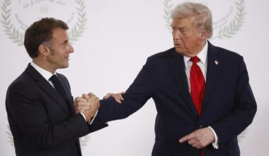 Emmanuel Macron e Donald Trump in una fotografia di ottobre 2025