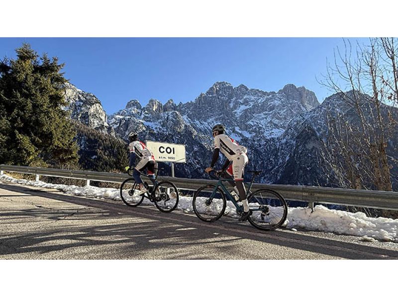 GIRO D'ITALIA. ALLEGHE E LA FESTA PER IL RITORNO DELLA CORSA ROSA