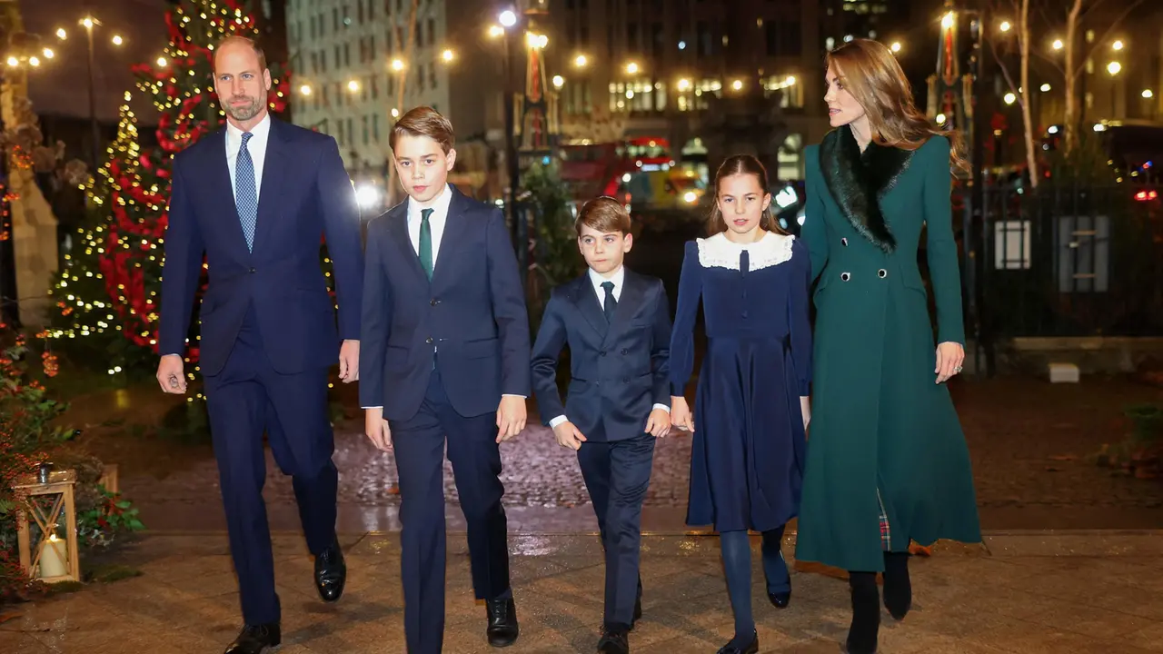 TOPSHOT-BRITAIN-ROYALS-CHRISTMAS