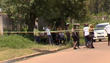 In Sudafrica 11 persone sono state uccise in un attacco armato in un locale