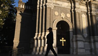 La Santa Sede: soddisfazione per il riconoscimento civile del vescovo Zhang Weizhu