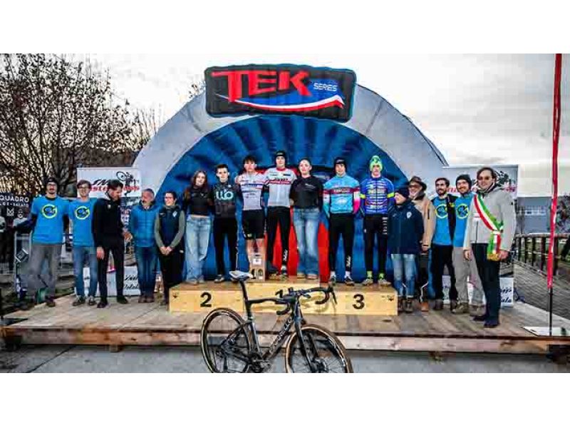 CAFUERI E BORGHESI FIRMANO IL CICLOCROSS DEL BRENTA