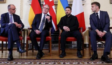 Il cancelliere tedesco Friedrich Merz, il primo ministro britannico Keir Starmer, il presidente ucraino Volodymyr Zelensky e il presidente francese Emmanuel Macron partecipano agli incontri al numero 10 di Downing Street, nel centro di Londra, l'8 dicembre 2025