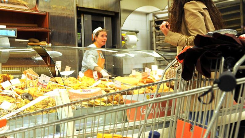 Picchi per carni, pesce e latticini: spesa sempre più cara tra turismo e speculazioni