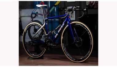 LA DE ROSA 70 DEL TEAM VF GROUP BARDIANI CSF FAIZANE' SI TINGE DI BLU PER IL 2026. GALLERY