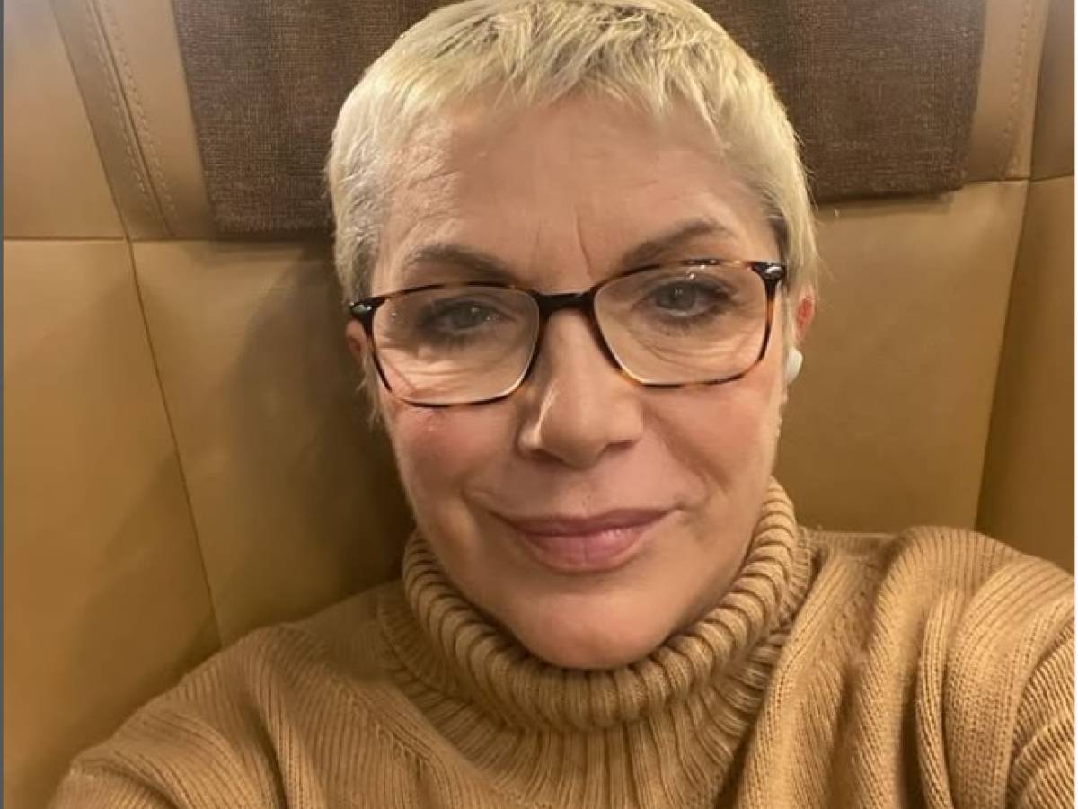 Rosanna Banfi: "I linfonodi sono puliti, la mia disavventura col tumore è finita"