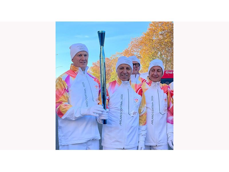 MILANO-CORTINA. GANNA, IL PRESIDENTE DAGNONI, VIVIANI E GLI ALTRI "TEDOFORI CICLISTI"