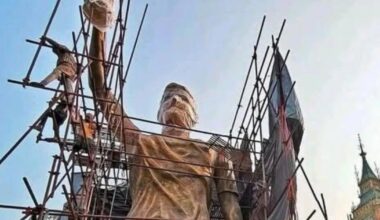 Calcutta, statua di 21 metri in onore di Messi