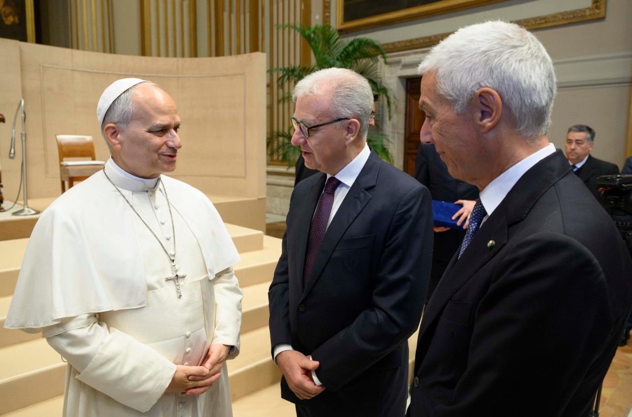 Il Papa all’Intelligence italiana: no a informazioni riservate usate per ricattare o screditare