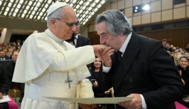 Leone XIV: l'arte e la musica riscattino milioni di bambini a cui è negata un'educazione