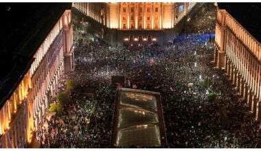 CADE IL GOVERNO IN BULGARIA E LA GRANDE PARTENZA DEL GIRO DIVENTA UN CASO POLITICO