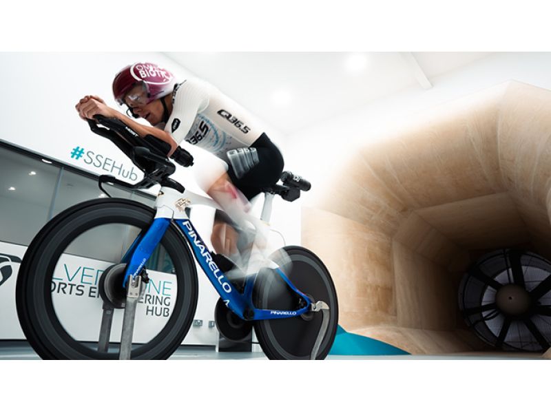 Q36.5, SALE A BORDO IL CAMPIONE DEL MONDO IRONMAN 2025 CASPER STORNES