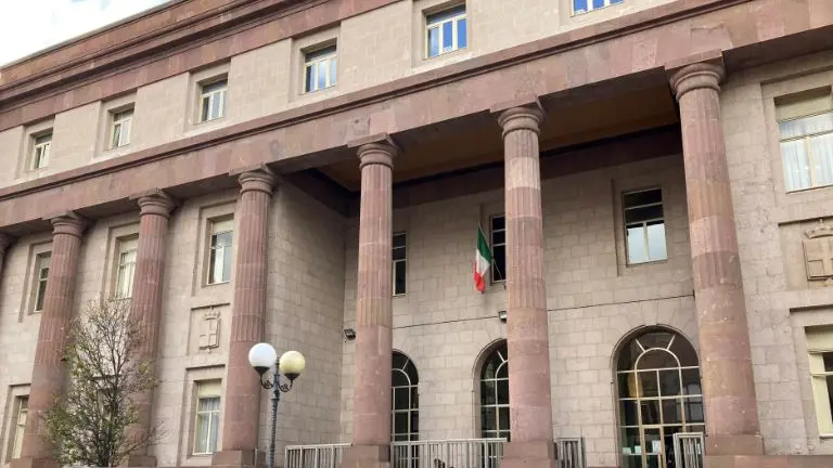 Sassari, rubarono 128 quadri in una galleria d’arte: condannati