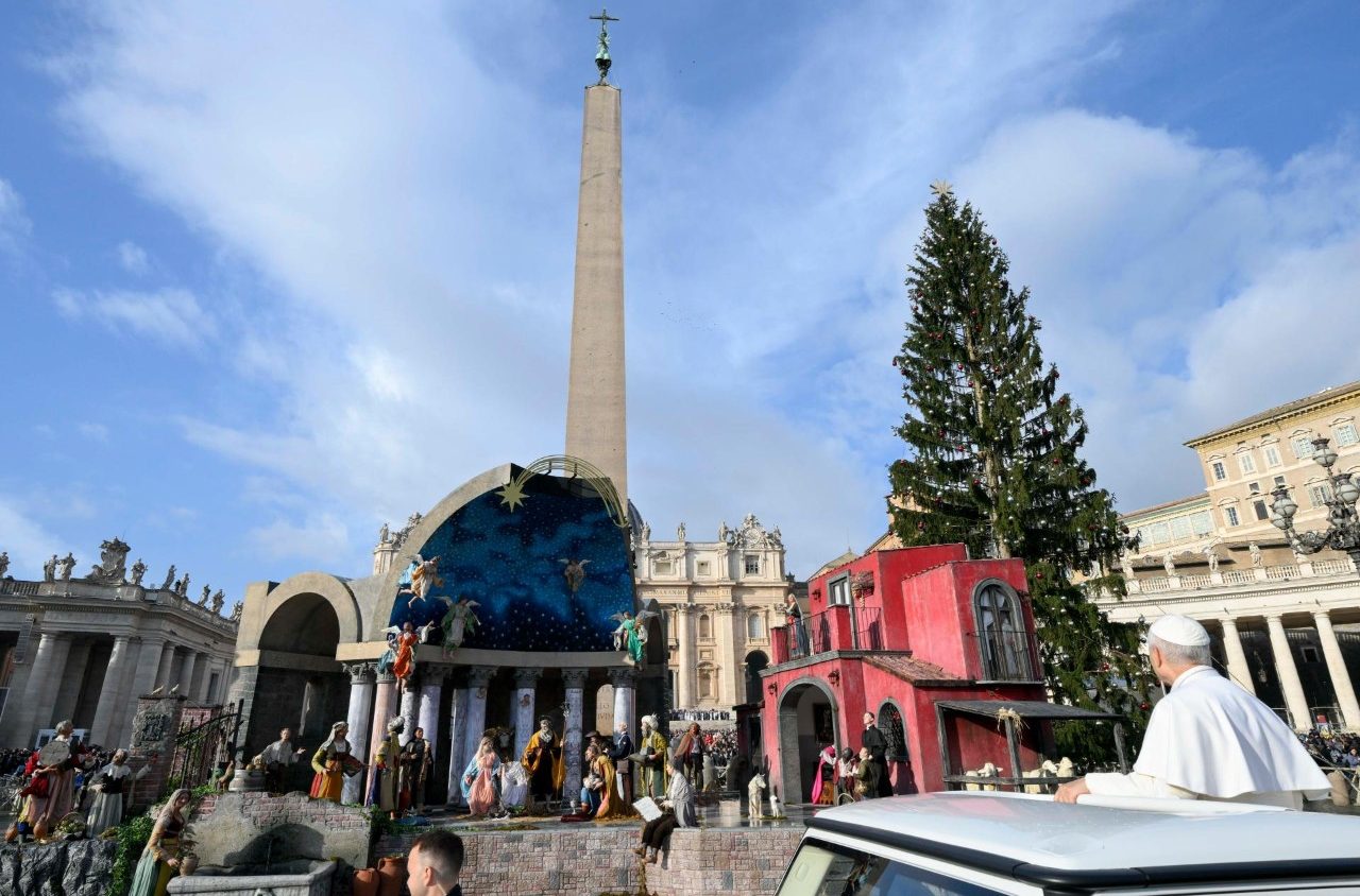 Leone XIV: evitare il "frenetico attivismo" che delude e svuota la festa del Natale