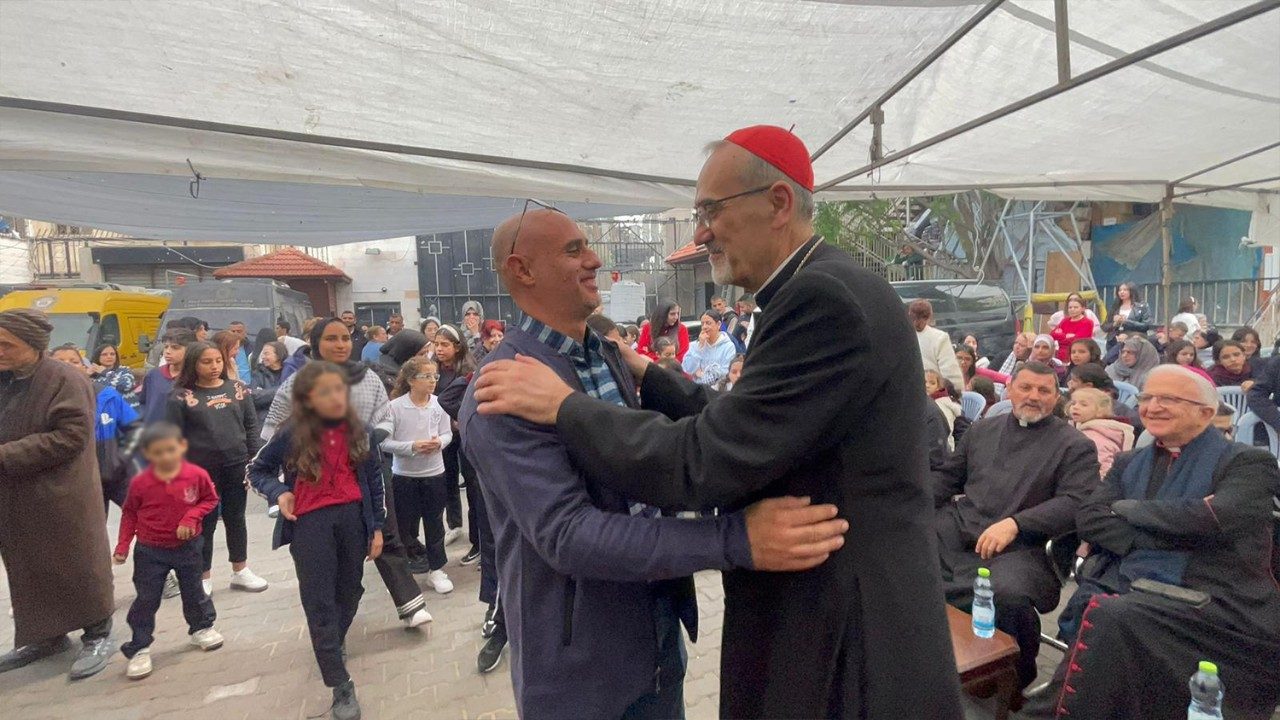 Il cardinale Pizzaballa a Gaza per celebrare il Natale con la piccola comunità cattolica