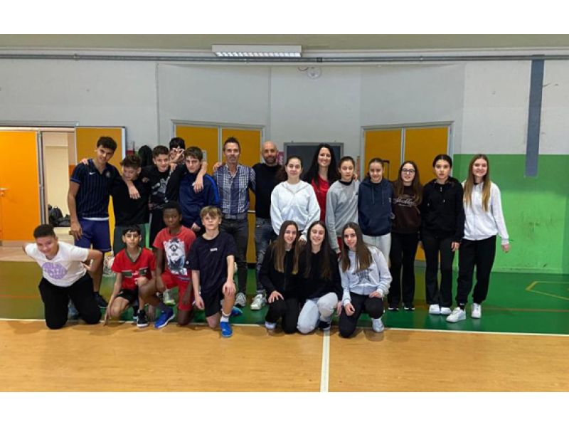 TIZZA. LEZIONE DI SPORT E DI CICLISMO AI GIOVANI STUDENTI DI COSTA MASNAGA