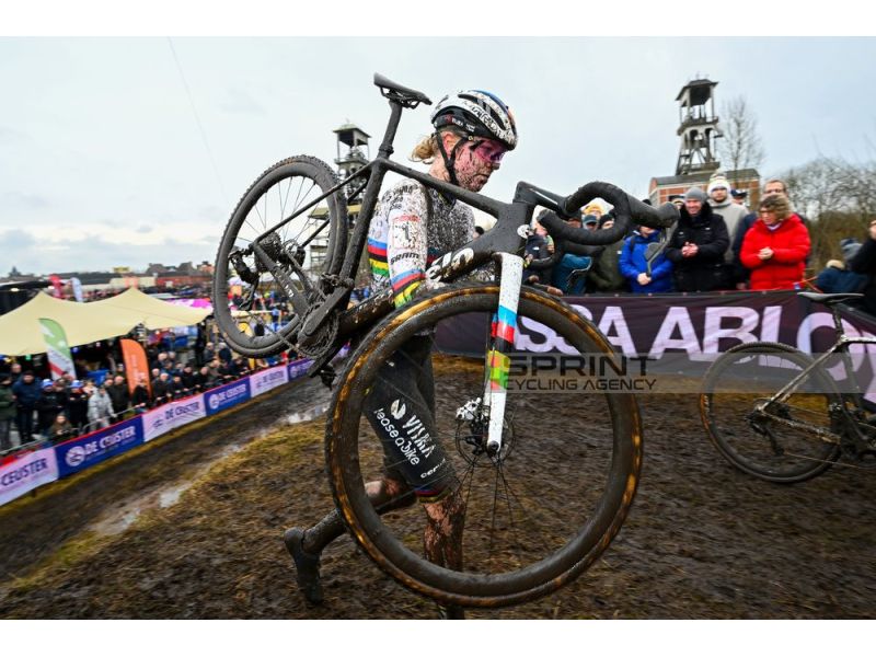 VAN EMPEL SI FERMA. «CORPO E MENTE HANNO DATO UN SEGNALE CHIARO, MANCA LA MOTIVAZIONE»