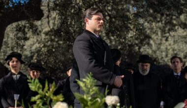 Arturo Sancho (Manuel) in una scena de La Promessa