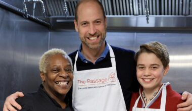 il principe William serve pasti ai bisognosi insieme al figlio George