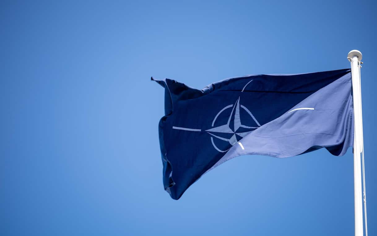 Nato, accuse alla Russia: 'Sta sviluppando arma per colpire la rete Starlink'