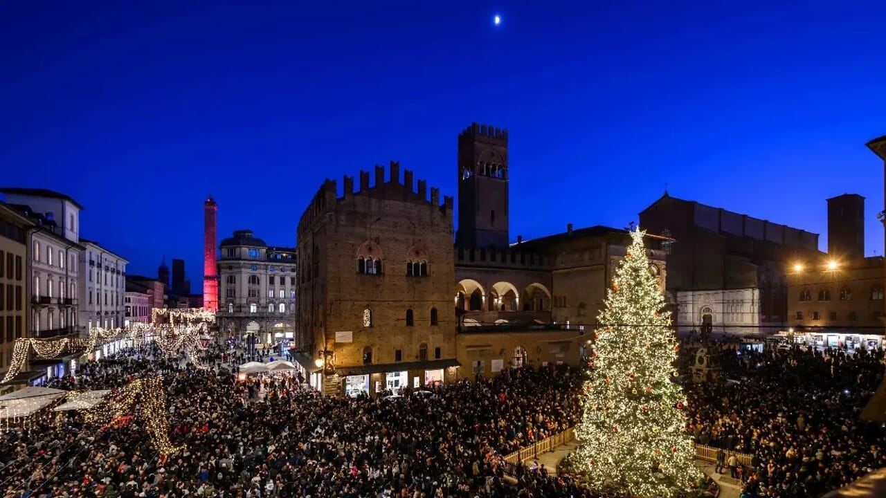 Capodanno Bologna regole piazza Maggiore