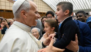 Leone XIV ai dipendenti vaticani: semplicità e umiltà, stile della Chiesa