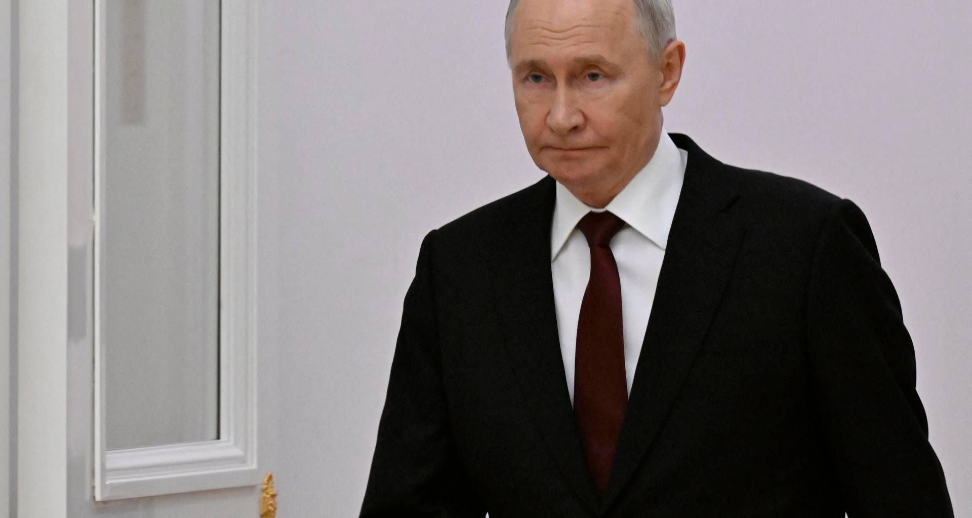 report e bugie illudono il Cremlino