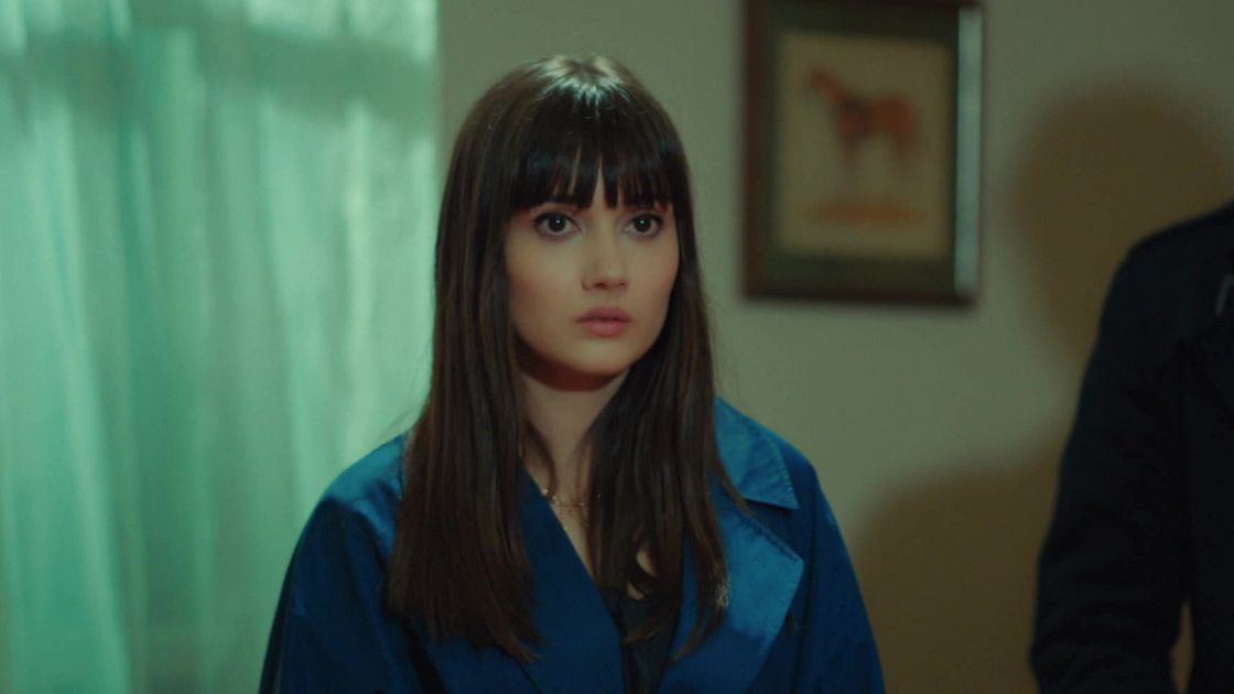 Zeynep in una scena di Forbidden Fruit 2