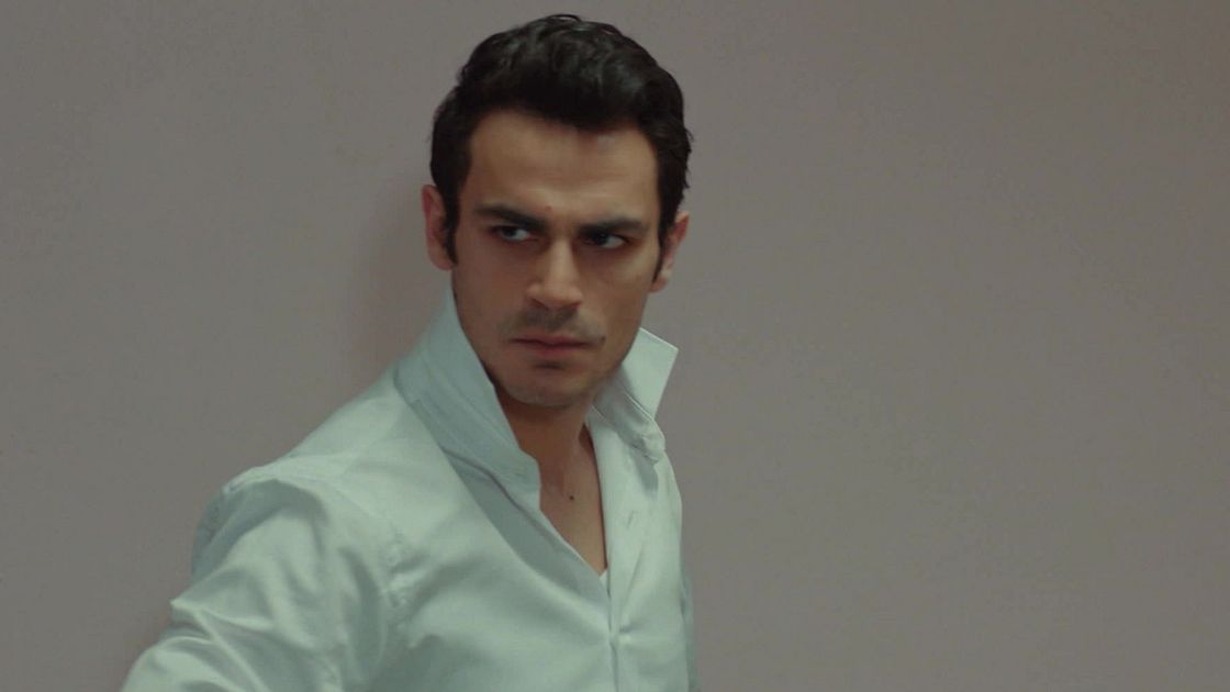 Dundar in una scena di Forbidden Fruit 2