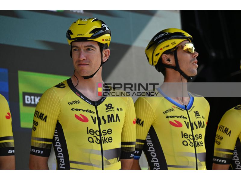 BUONE FESTE. IL PRIMO NATALE DA PAPÀ DI AFFINI TRA I BOTTI D'OLANDA