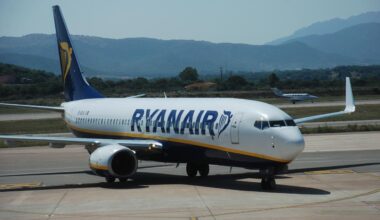 Odissea sul volo Ryanair Parigi Beauvais-Cagliari atterra ad Alghero: disagi per i passeggeri ma niente rimborso