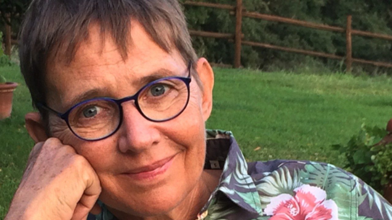 Susanna Tamaro: “Il Papa unica voce contro la follia del riarmo”