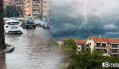 Cronaca Meteo - Spagna orientale colpita da forte maltempo e alluvioni, record di fulmini giornalieri e un tornado. Video « 3B Meteo