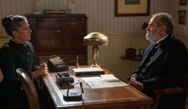 Marga Martinez (Petra Arcos) e Joaquin Climent (Romulo Baeza) in una scena de La promessa