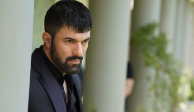 Tahir (Engin Akyurek) in una scena di Io sono Farah