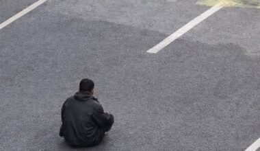 Iran anno zero. Inflazione e povertà. Si scende in piazza contro gli ayatollah