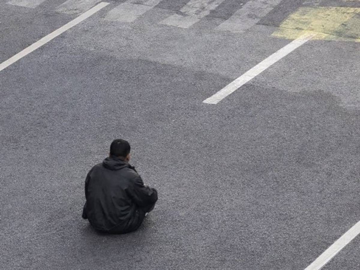 Iran anno zero. Inflazione e povertà. Si scende in piazza contro gli ayatollah