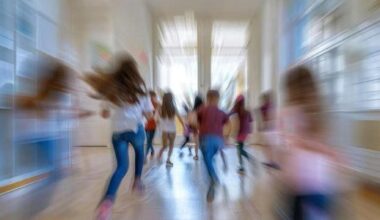 Maestro delle elementari indagato e interdetto per un anno dall’insegnamento: “Abusi sulle alunne” - la Repubblica