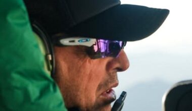 Malore per Simone Moro sull’Himalaya, l’alpinista ricoverato: “Sta meglio ed è di buon umore” - la Repubblica